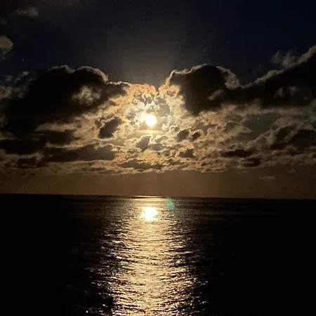 Luz Y Mar Villa *